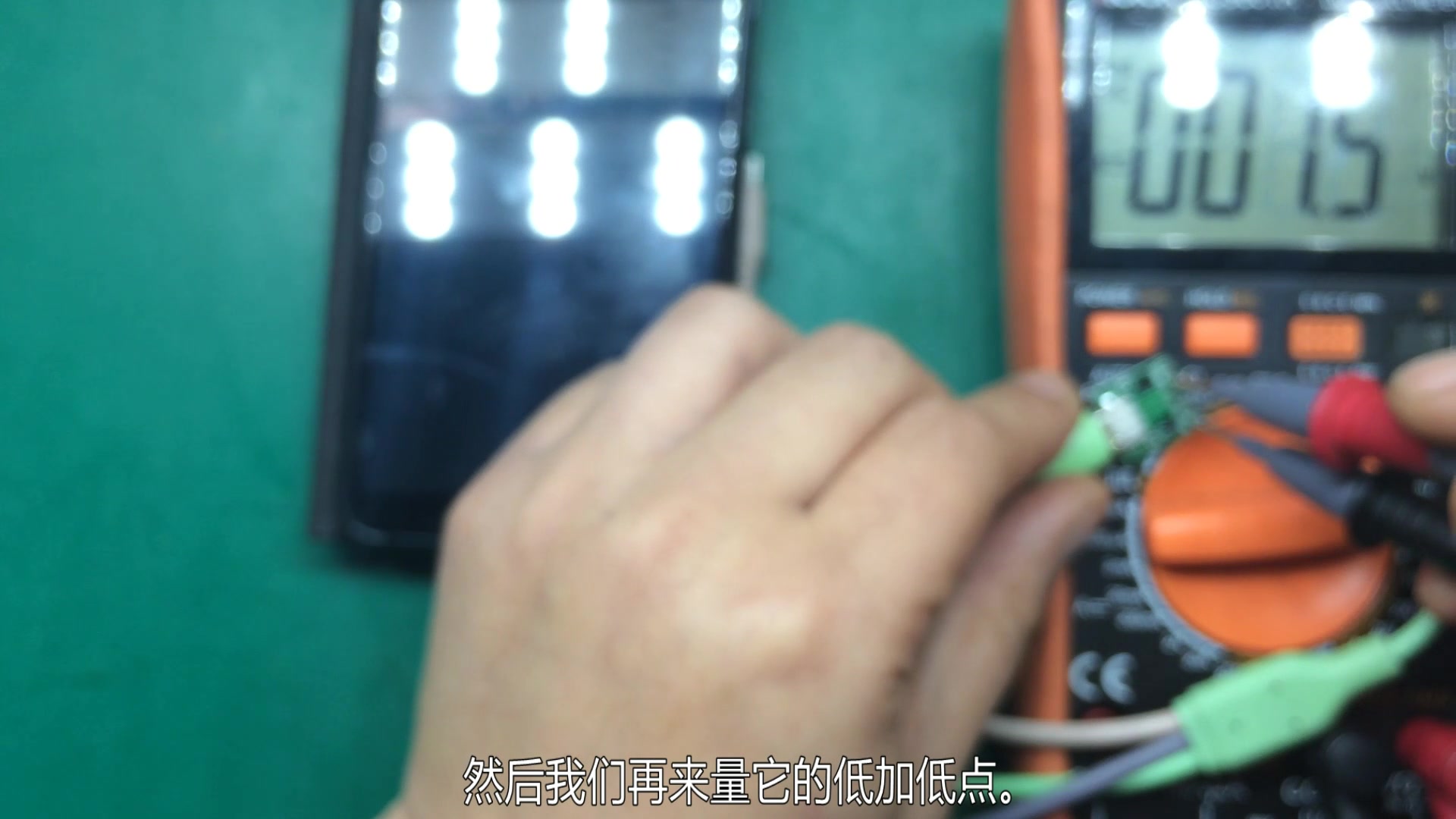 快充原理揭秘：安全使用充电器的方法 